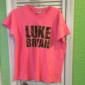 Gildan Women’s Luke Bryan Graphic Vibrant Pink Short-Sleeve T-Shirt L